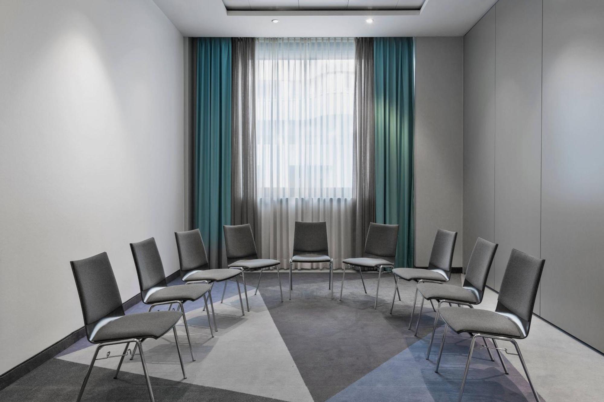 Courtyard By Marriott Nord Hotel 4*