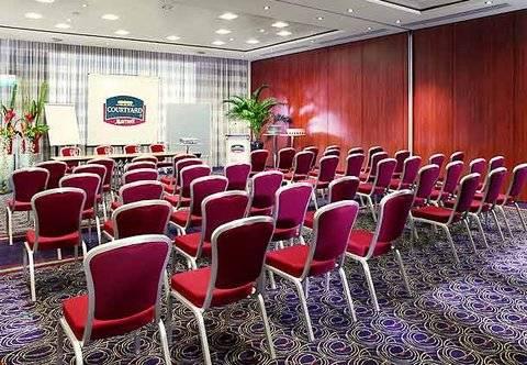 Courtyard By Marriott North 4* Zürich