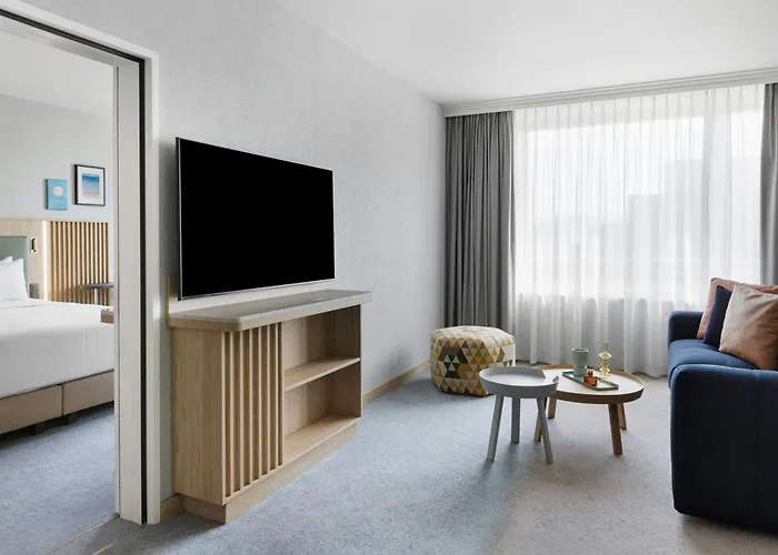 Courtyard By Marriott Zurich North